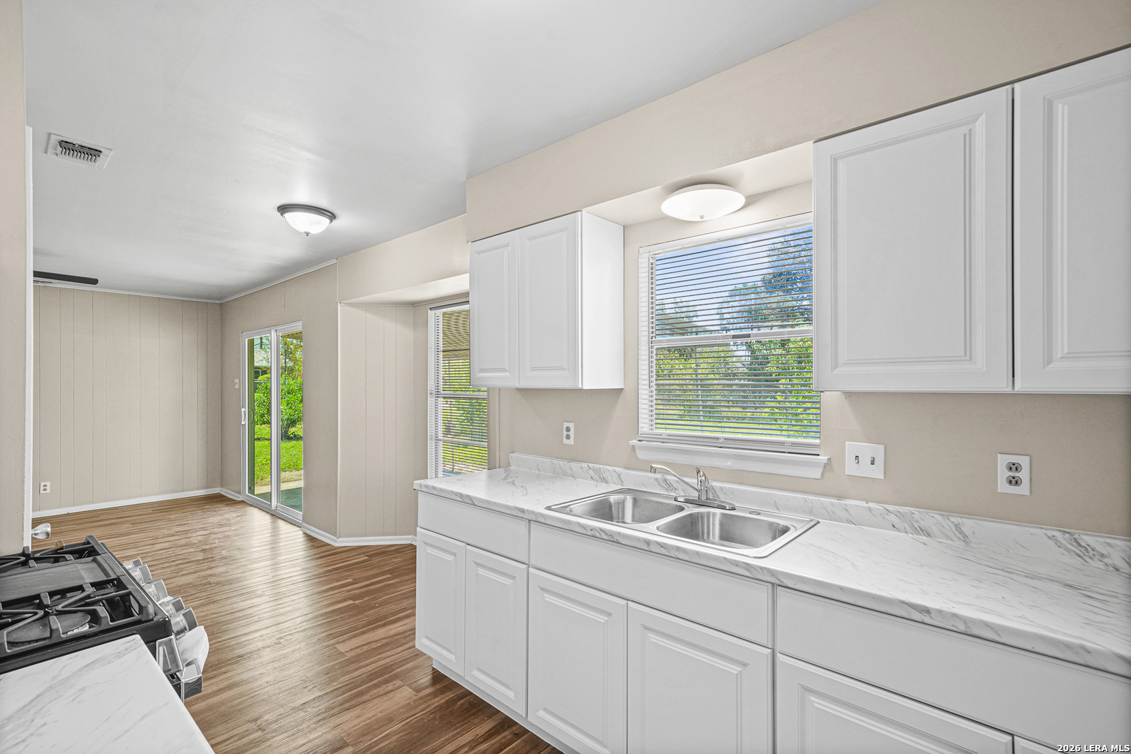 4442 Desert View San Antonio TX 78217