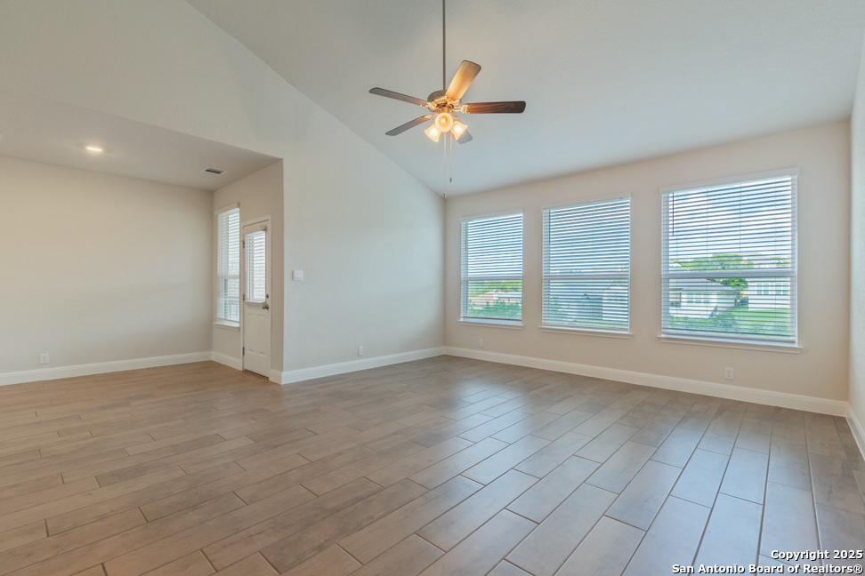 22002 Santa Elena San Antonio TX 78258