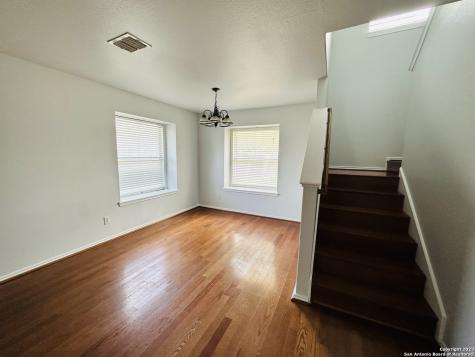 9538 Mustang Farm San Antonio TX 78254