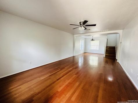 9538 Mustang Farm San Antonio TX 78254