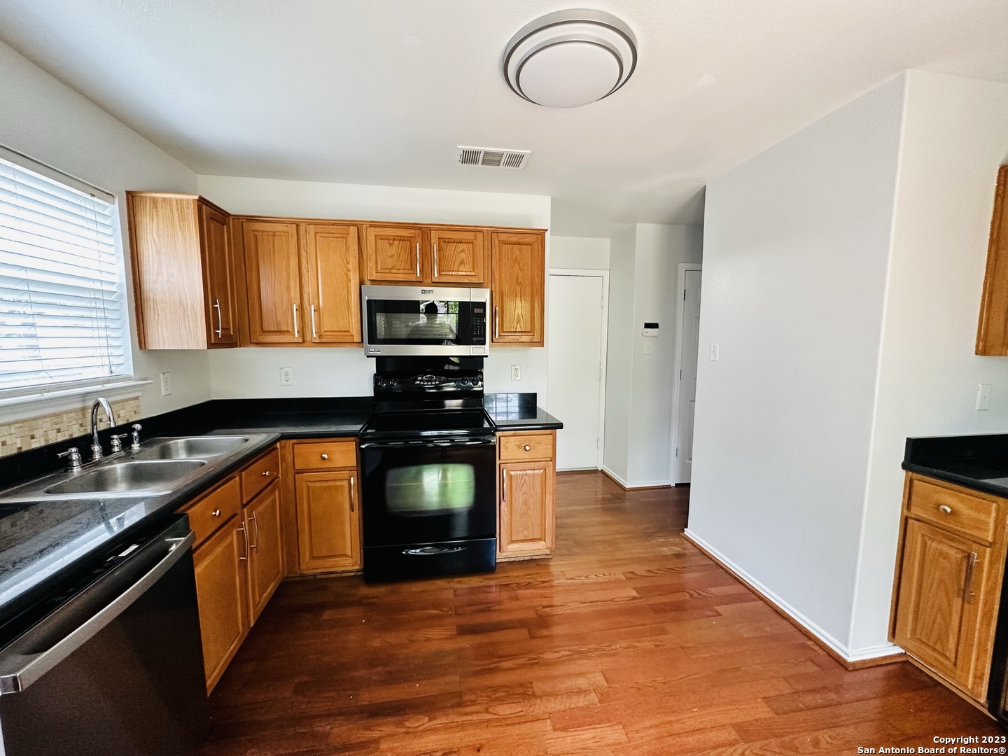 9538 Mustang Farm San Antonio TX 78254