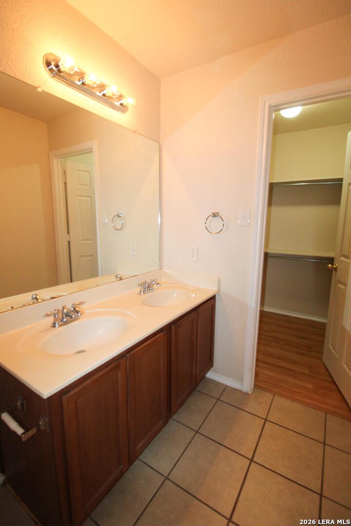 6511 Estes Flats San Antonio TX 78242