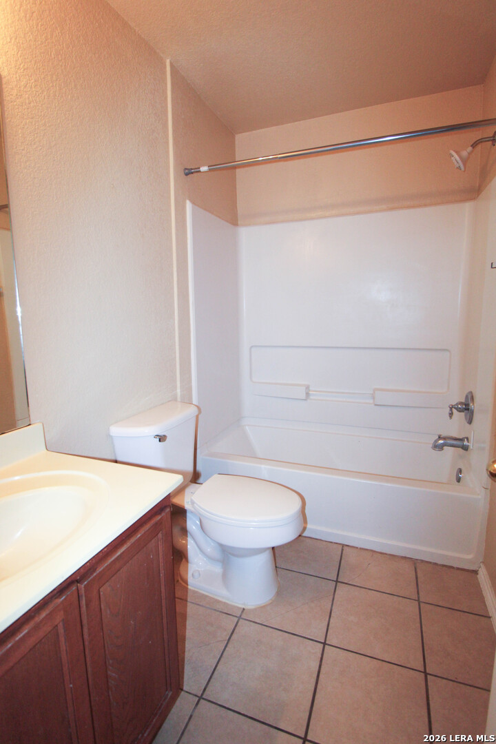 6511 Estes Flats San Antonio TX 78242