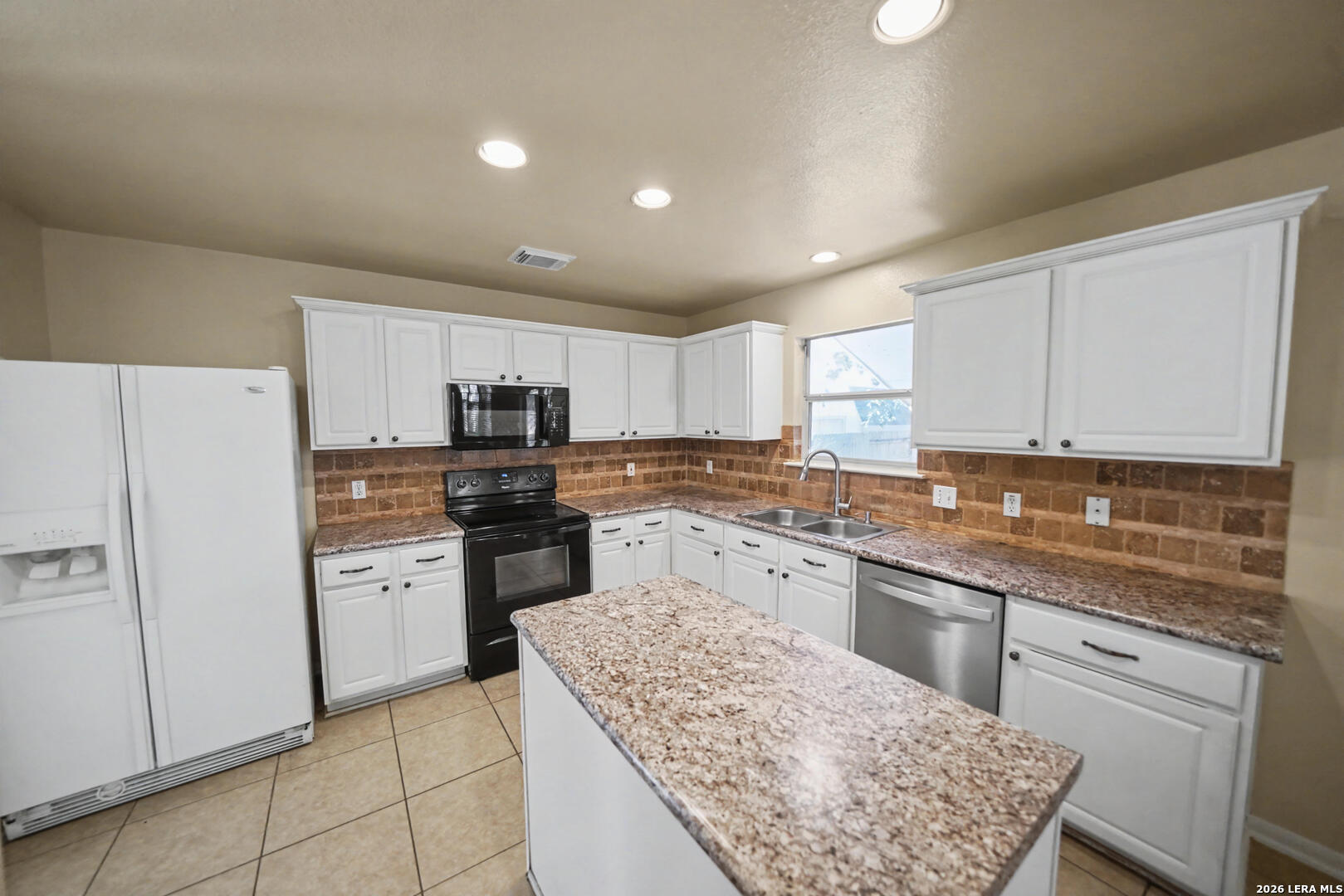 194 Laceleaf Lane Cibolo TX 78108