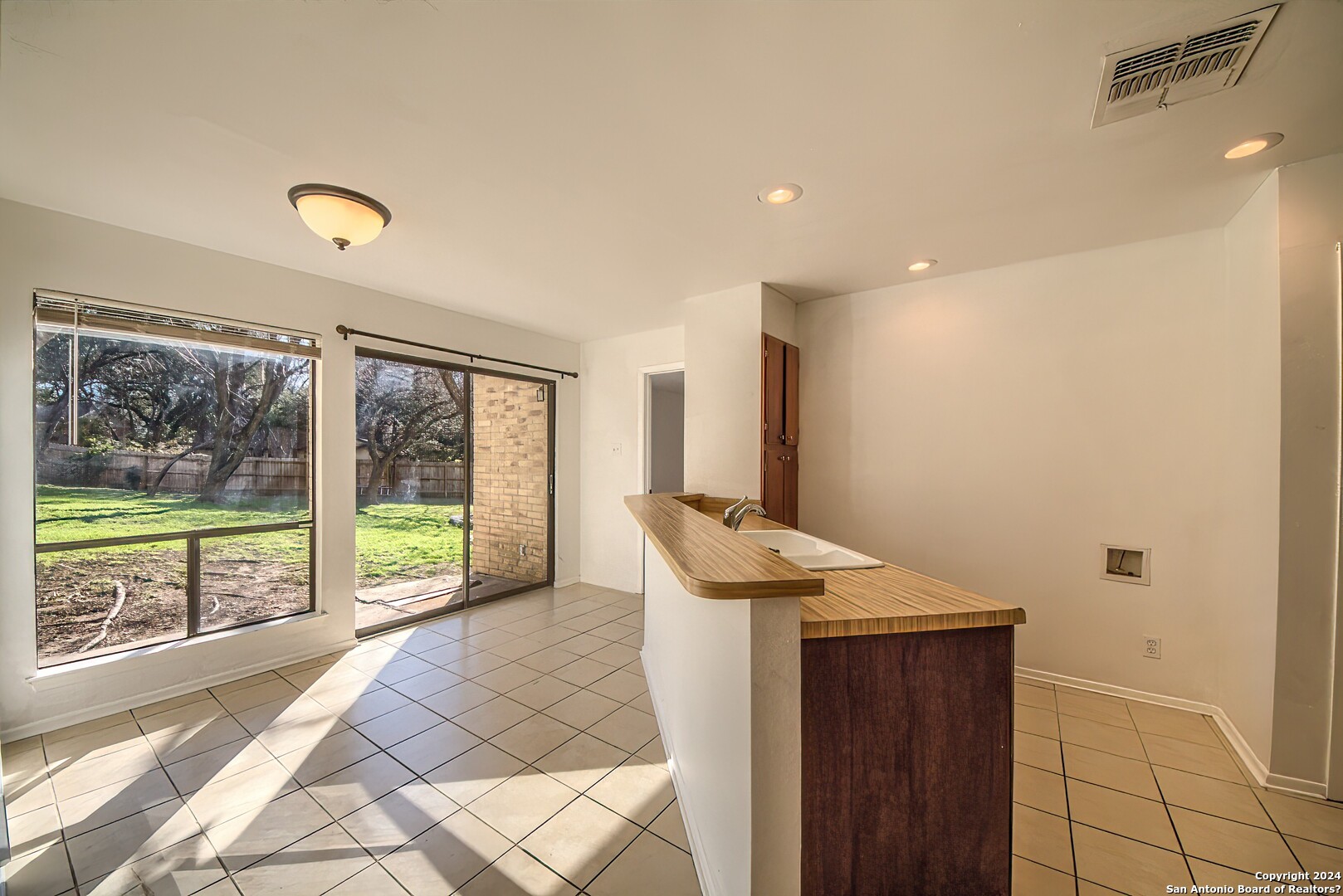 1114 White Pine Street San Antonio TX 78232