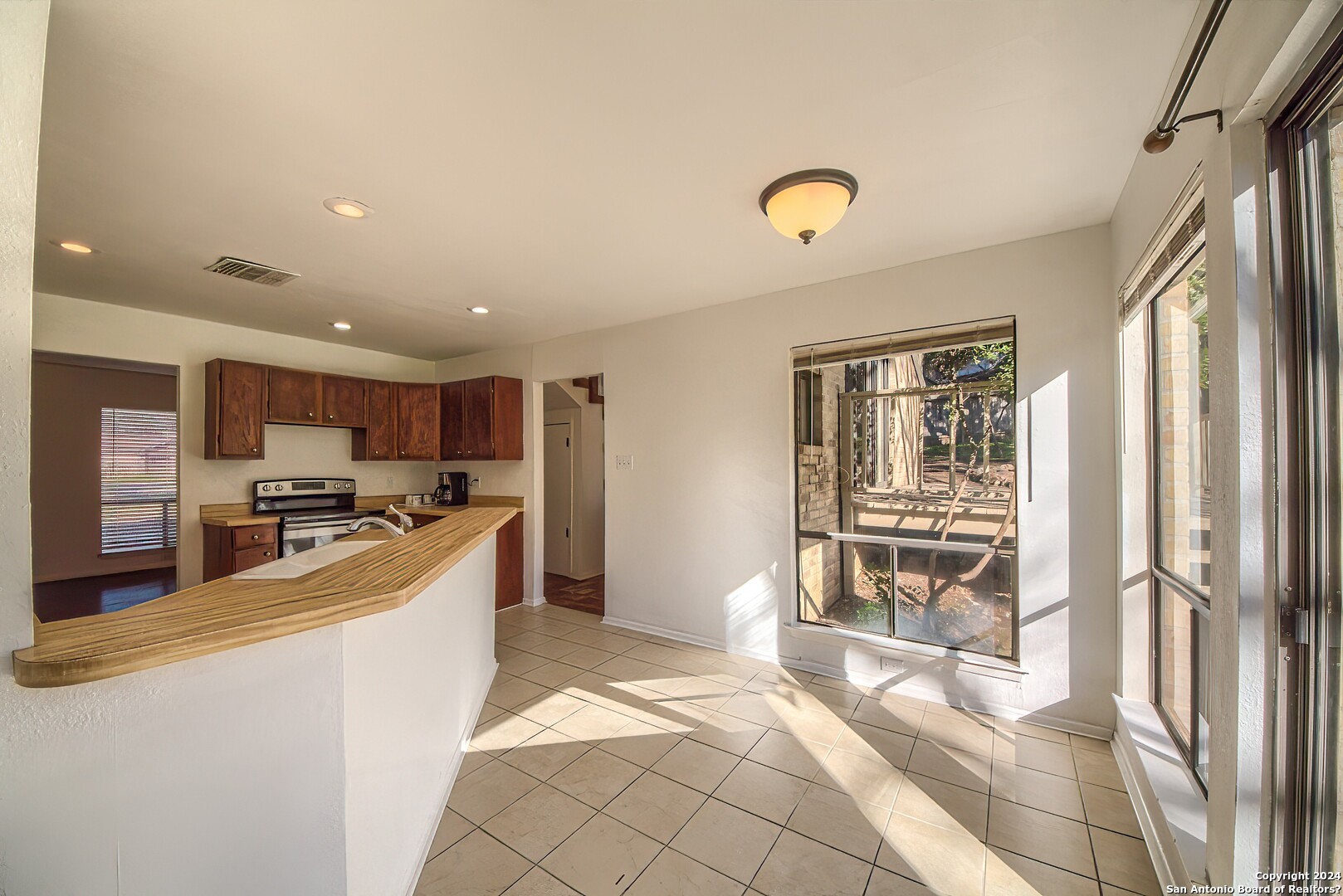 1114 White Pine Street San Antonio TX 78232