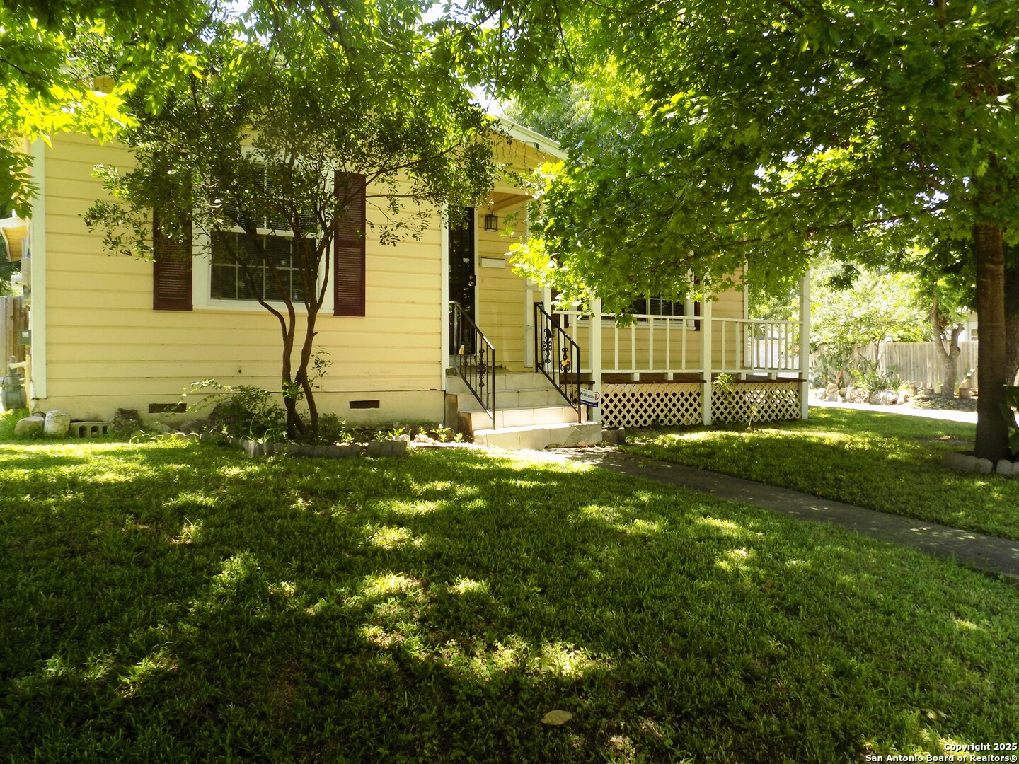 636 W Norwood San Antonio TX 78212