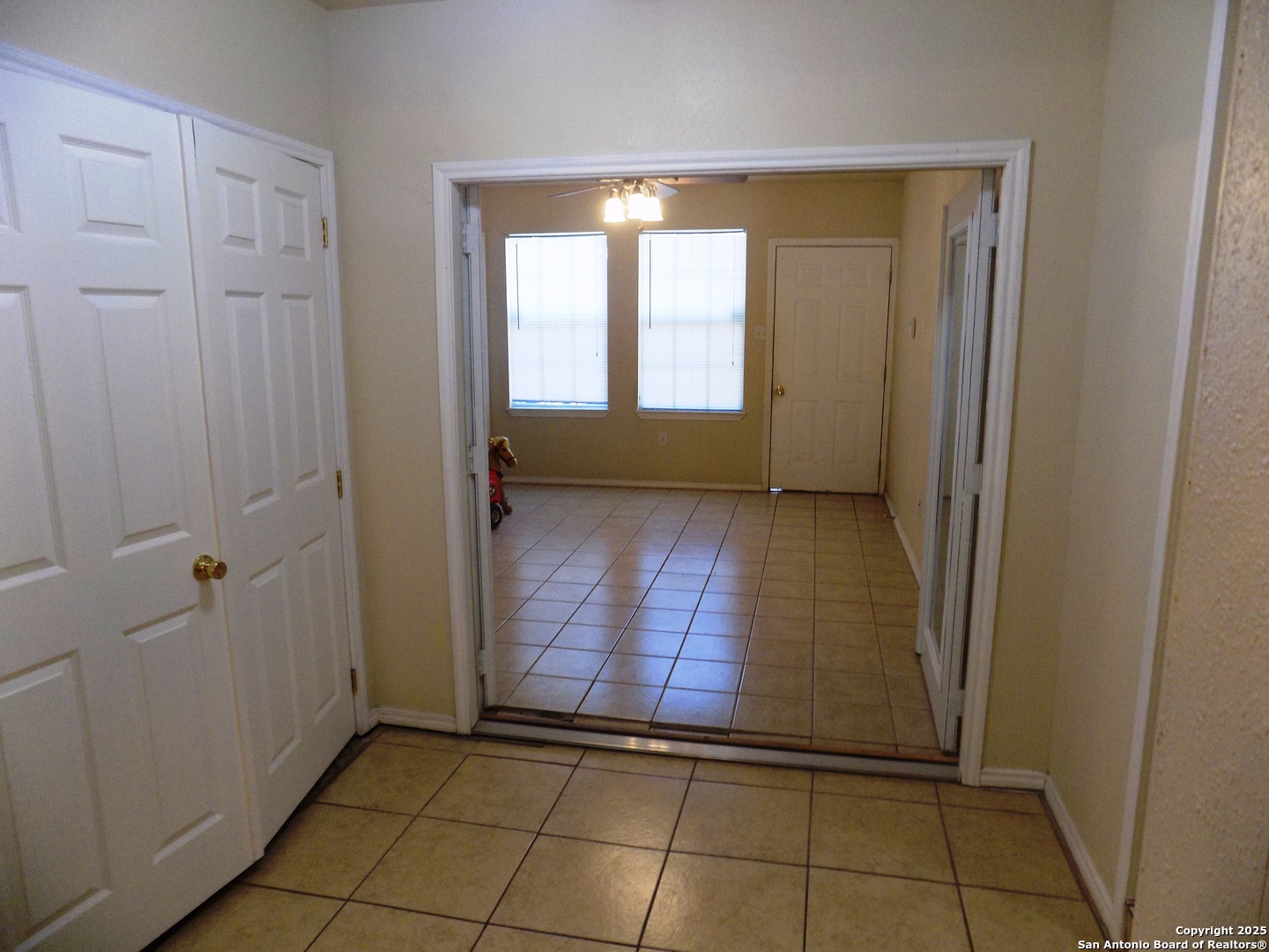 636 W Norwood San Antonio TX 78212
