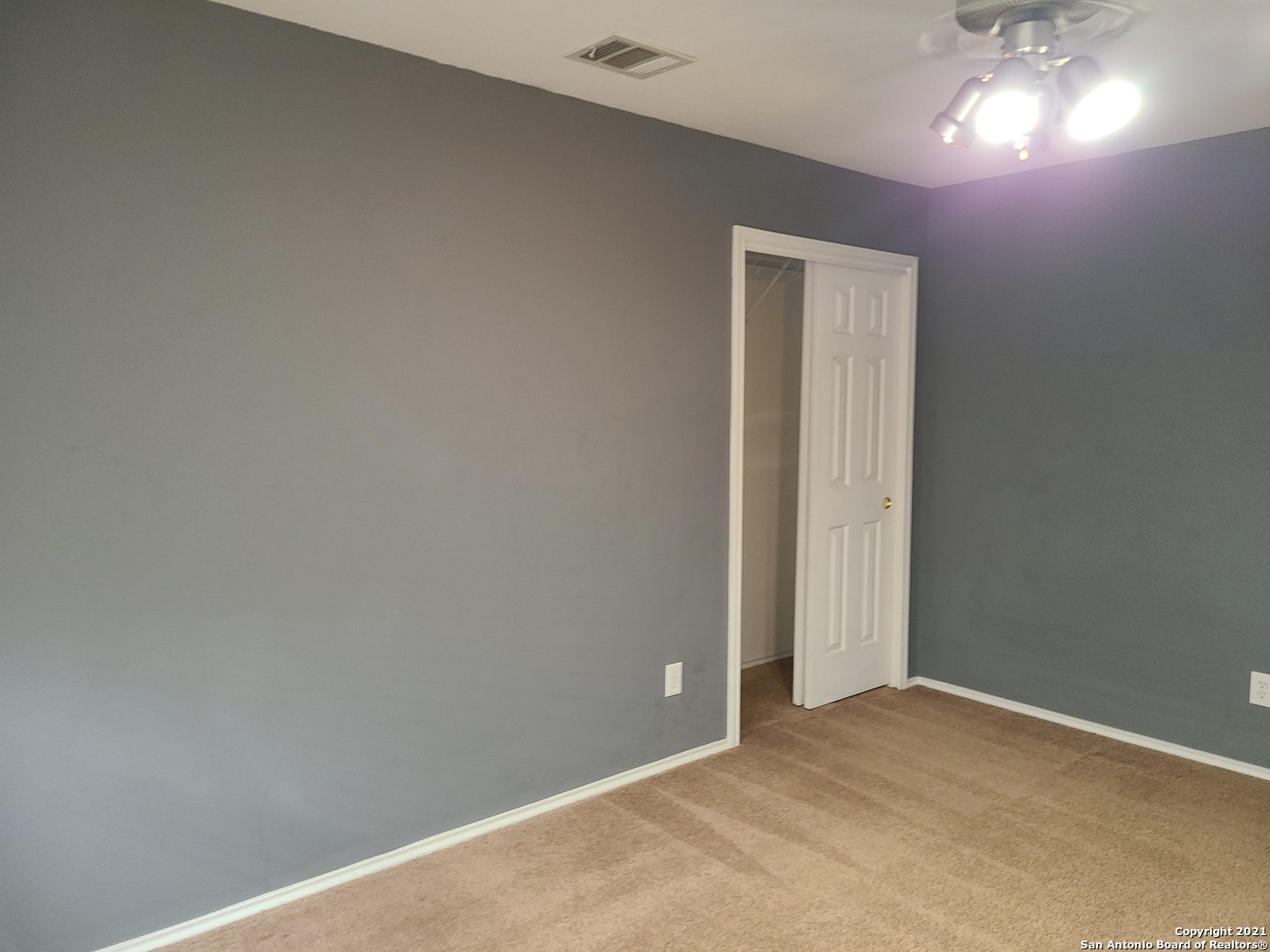 1639 Spice Spring San Antonio TX 78260