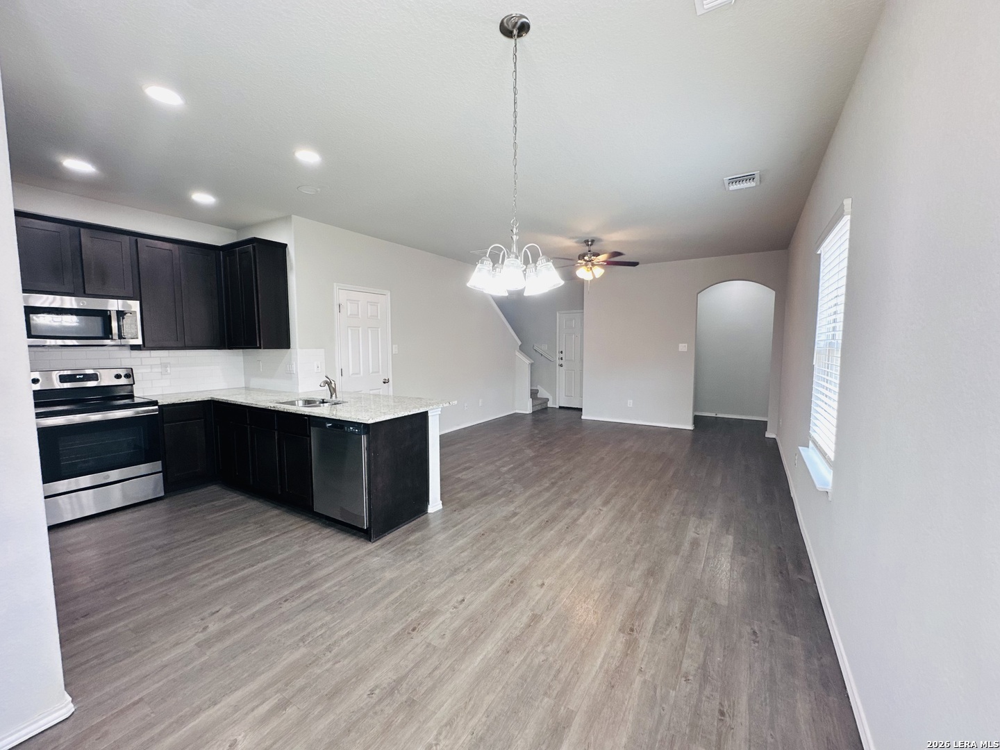 9208 Groff Landing Converse TX 78109
