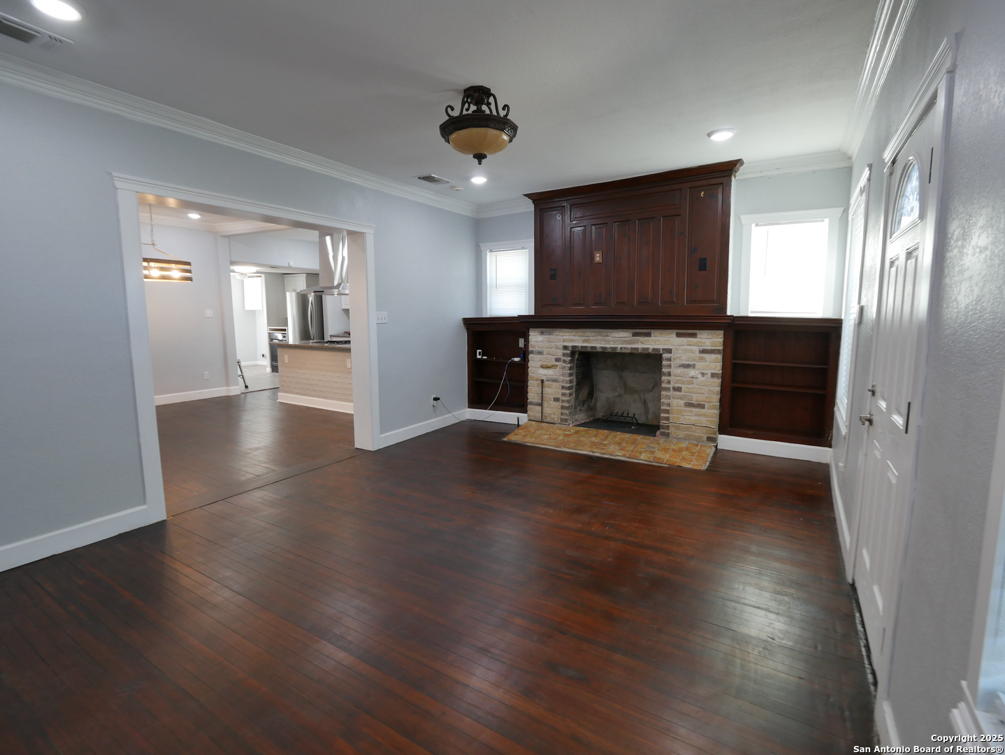 1142 W Lynwood San Antonio TX 78201