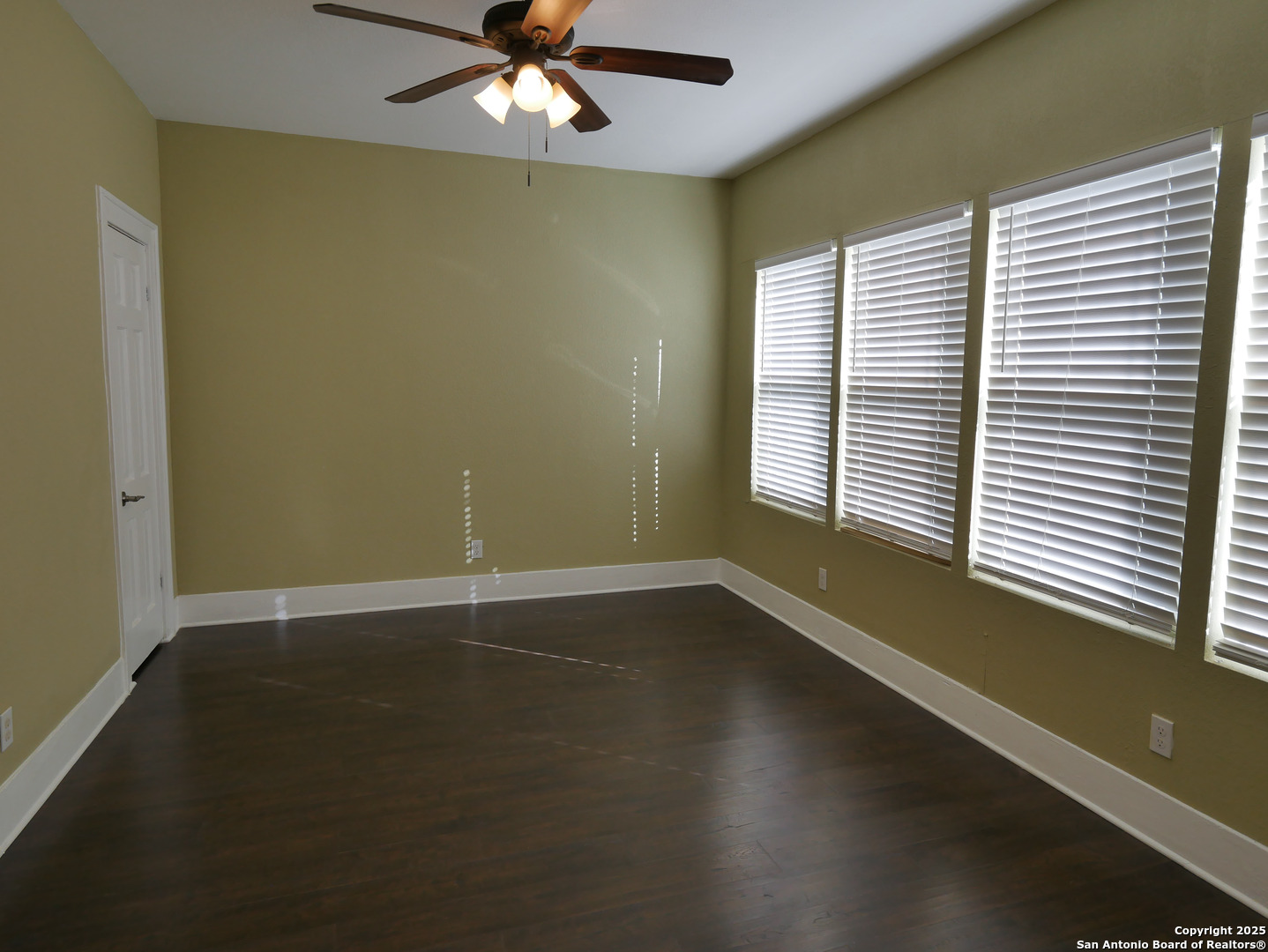 1142 W Lynwood San Antonio TX 78201