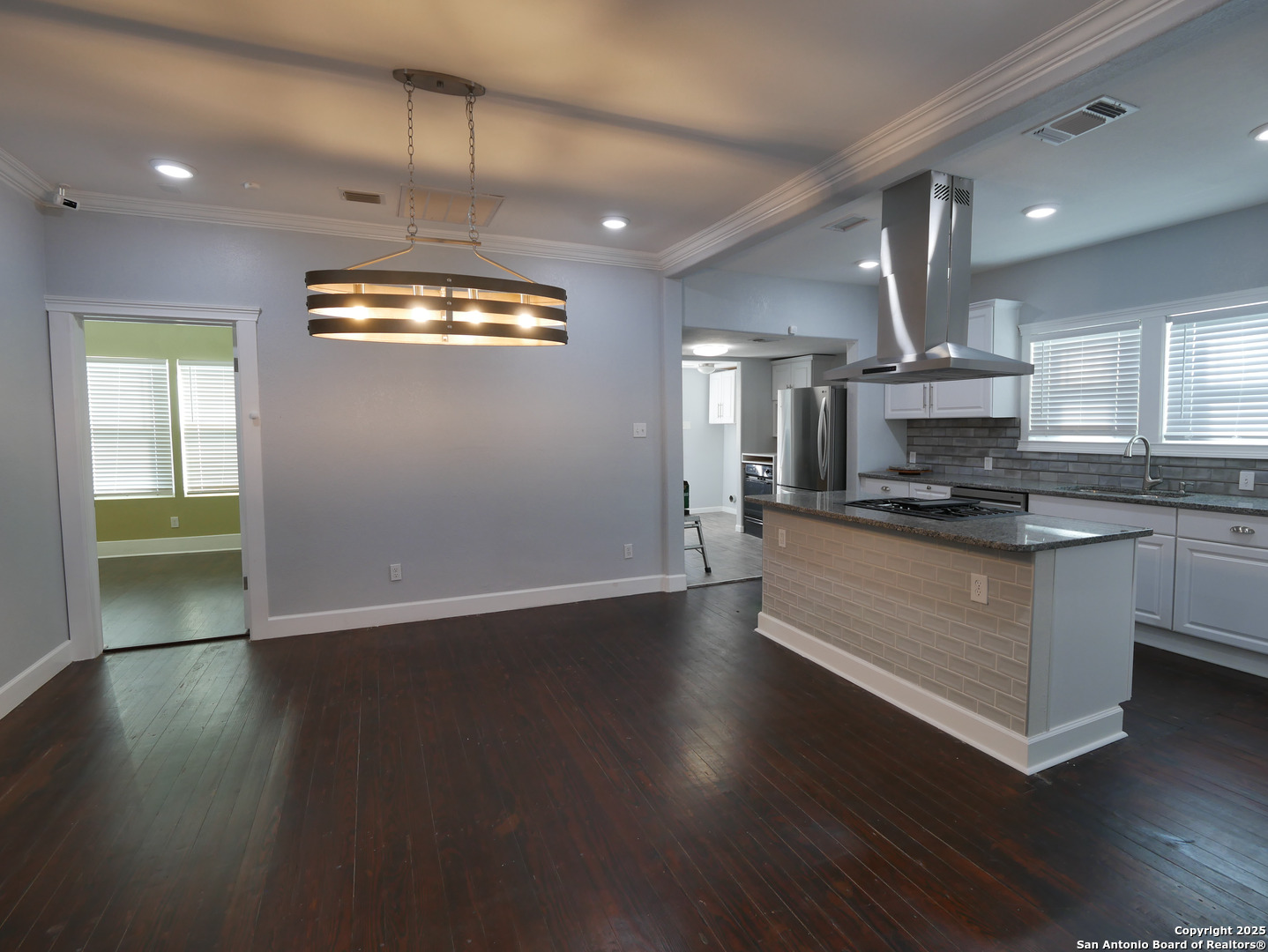 1142 W Lynwood San Antonio TX 78201