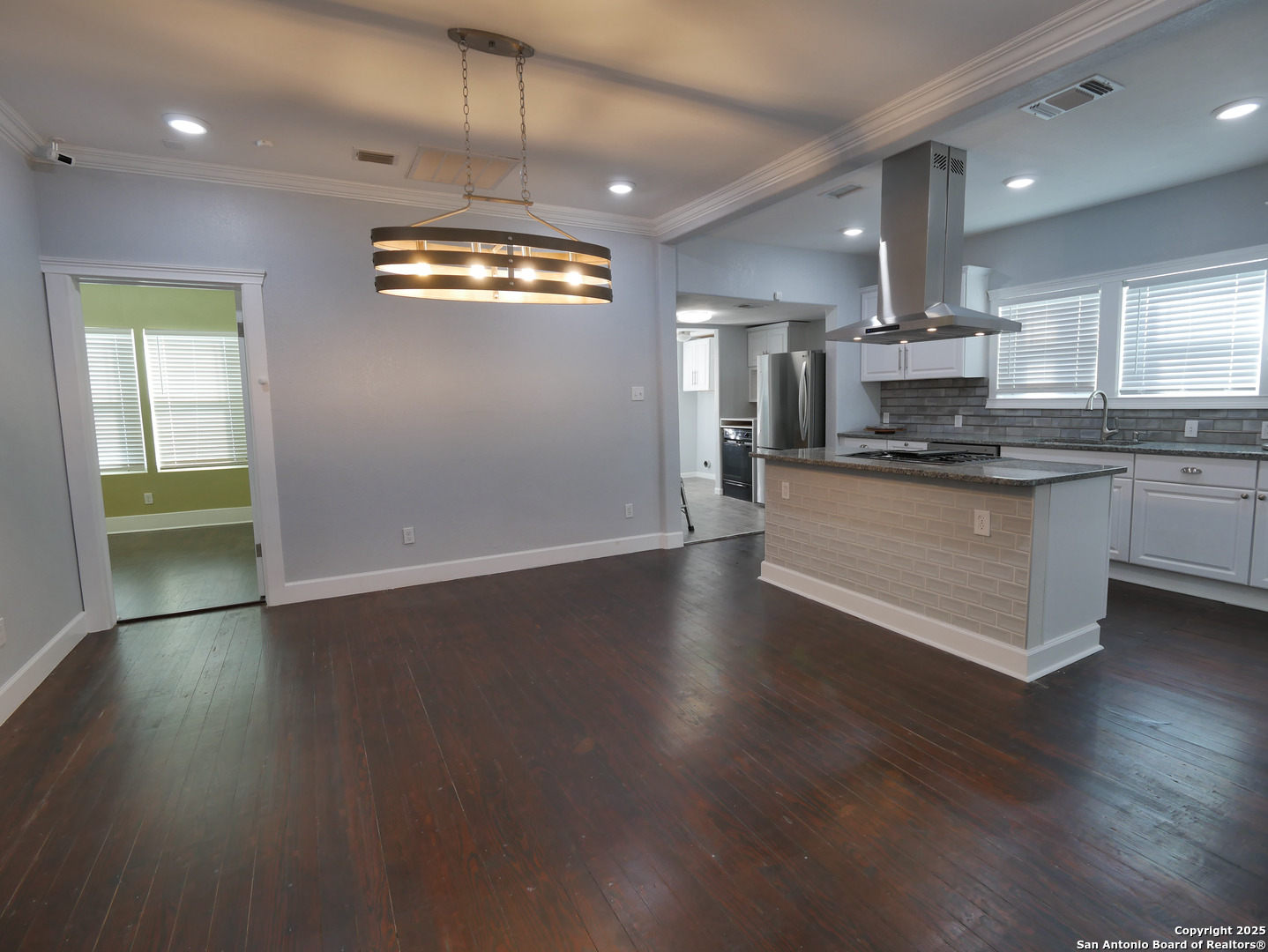 1142 W Lynwood San Antonio TX 78201