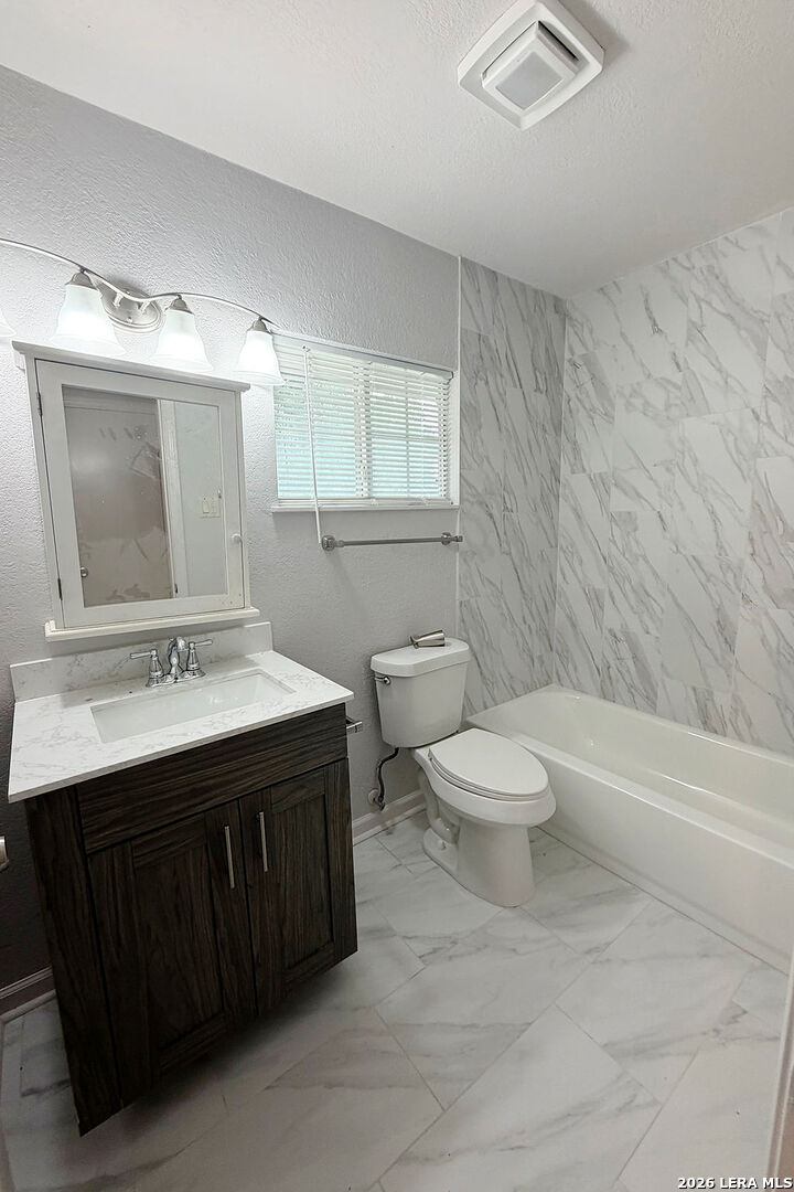4338 Sun Vista Lane San Antonio TX 78217