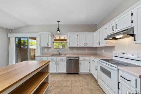 659 Coral Harbor San Antonio TX 78251