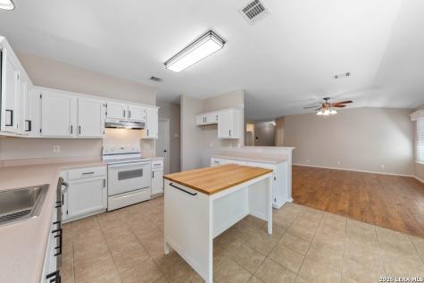 659 Coral Harbor San Antonio TX 78251