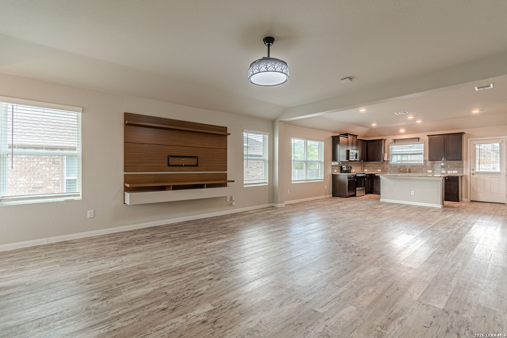 229 Holland Park Schertz TX 78108