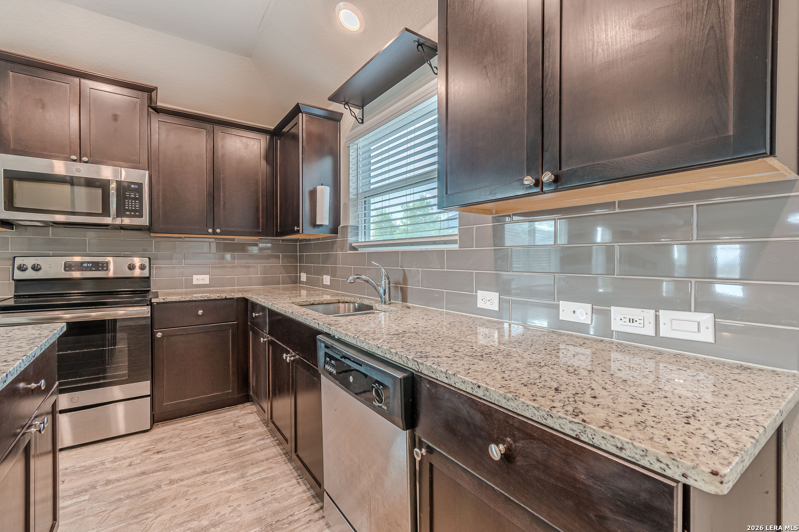 229 Holland Park Schertz TX 78108