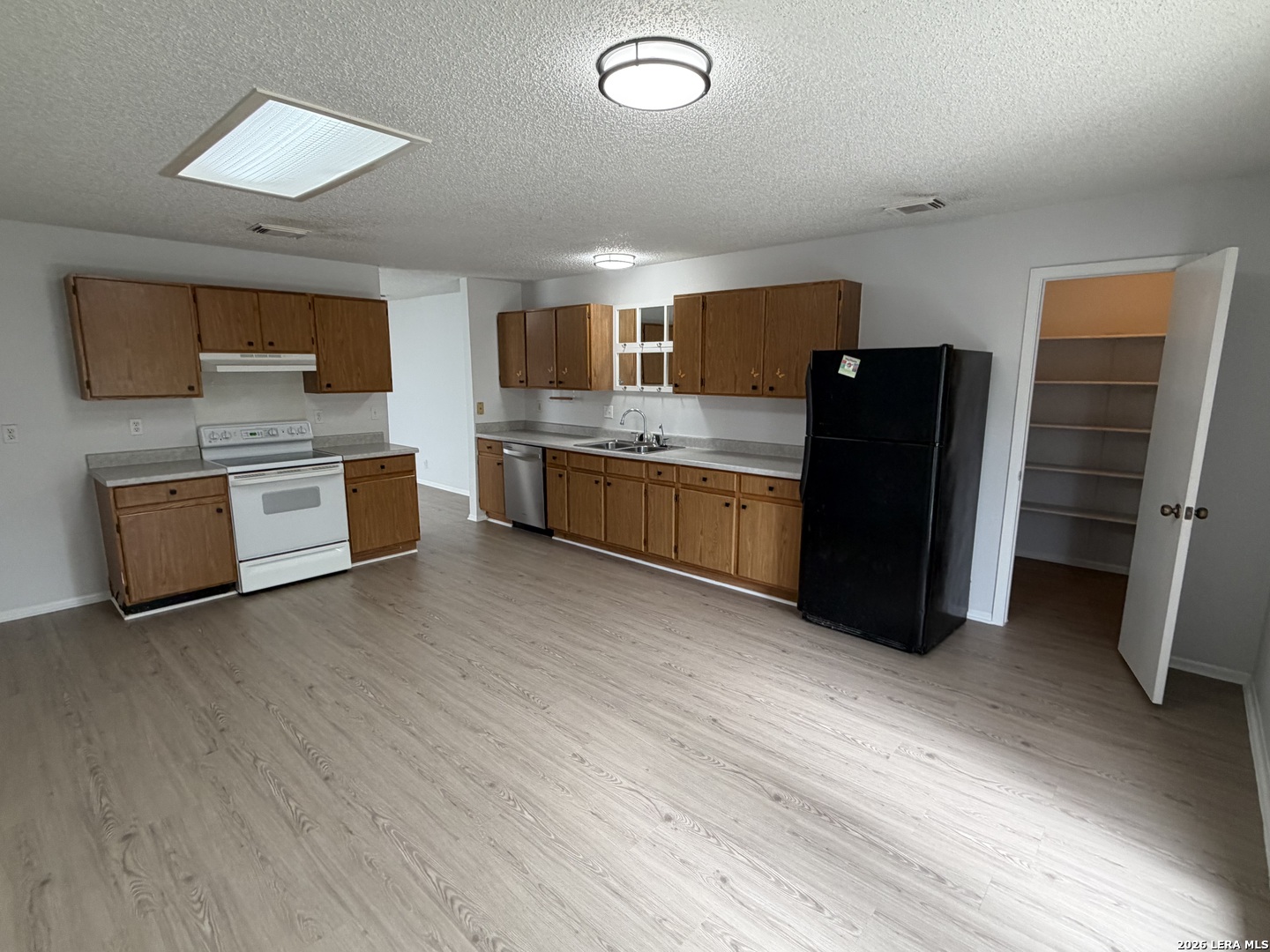 6664 Snow Meadow Drive Converse TX 78109