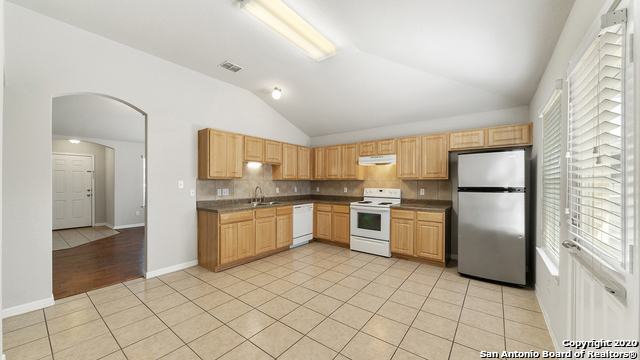 10306 Pinehurst Run San Antonio TX 78239