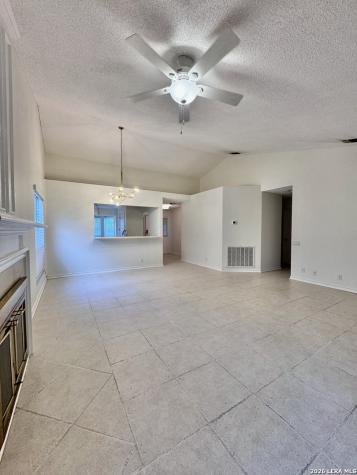 6719 Hinesville Drive San Antonio TX 78240