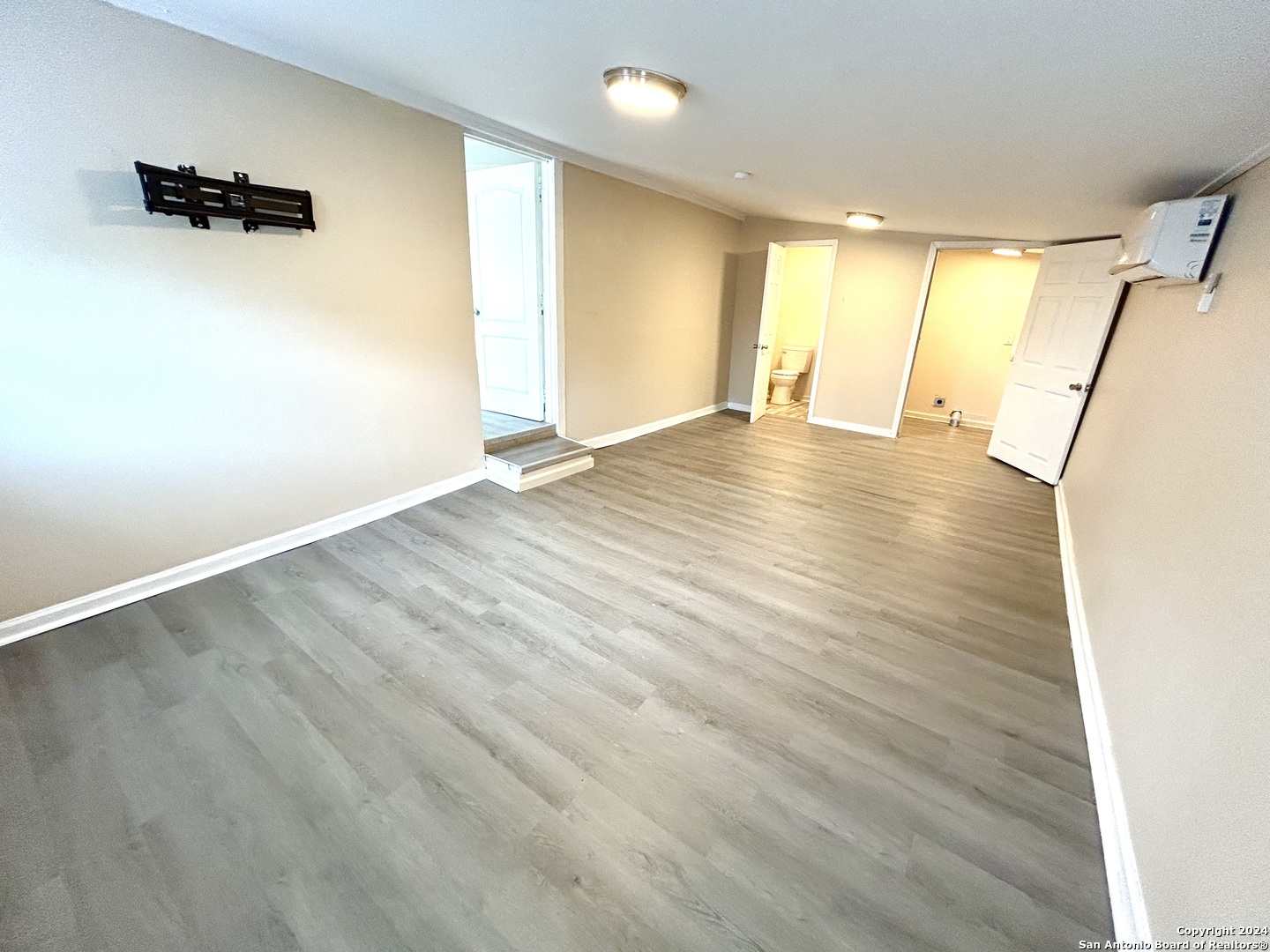 729 Burmeister Street Pleasanton TX 78064