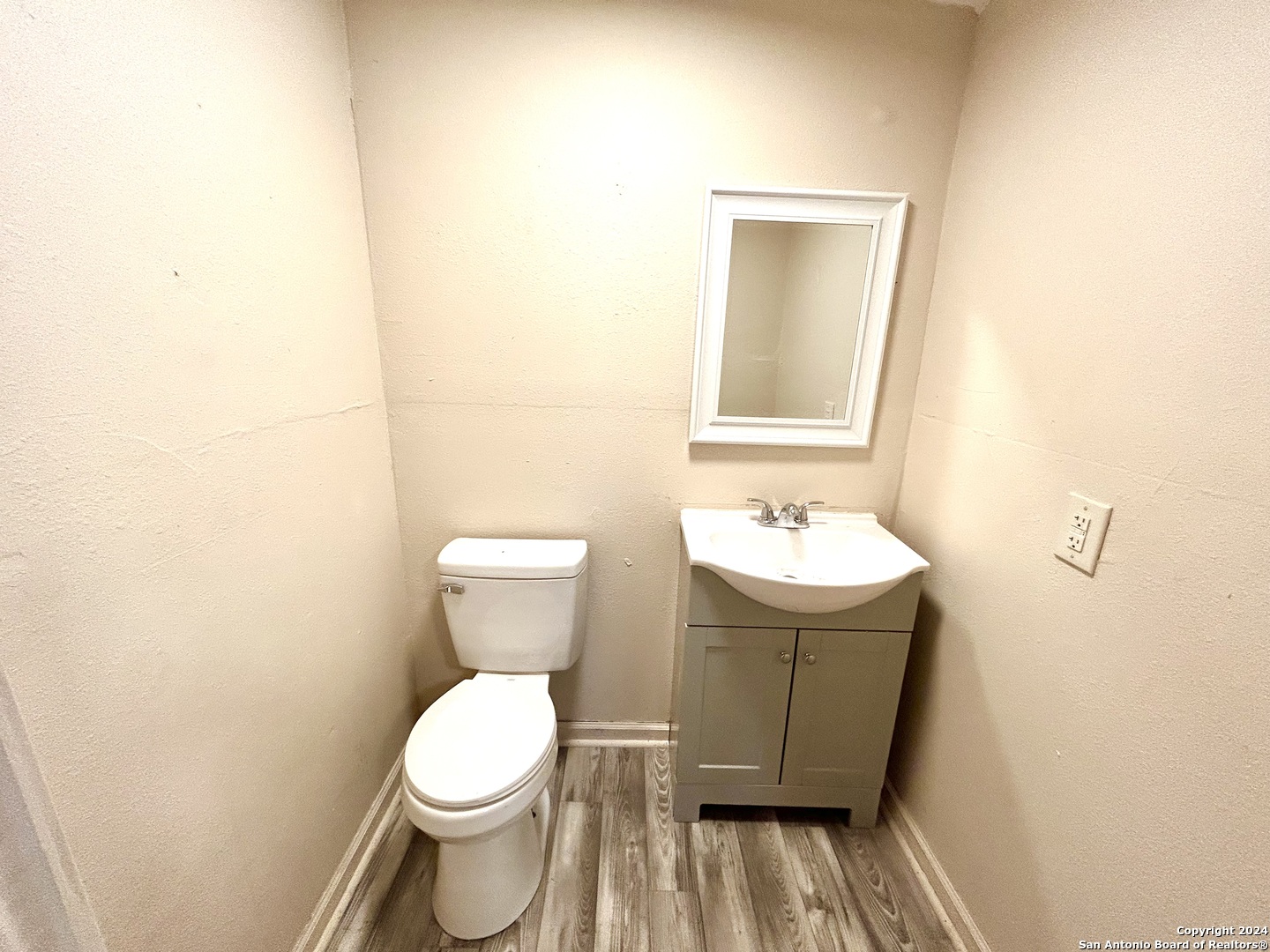 729 Burmeister Street Pleasanton TX 78064