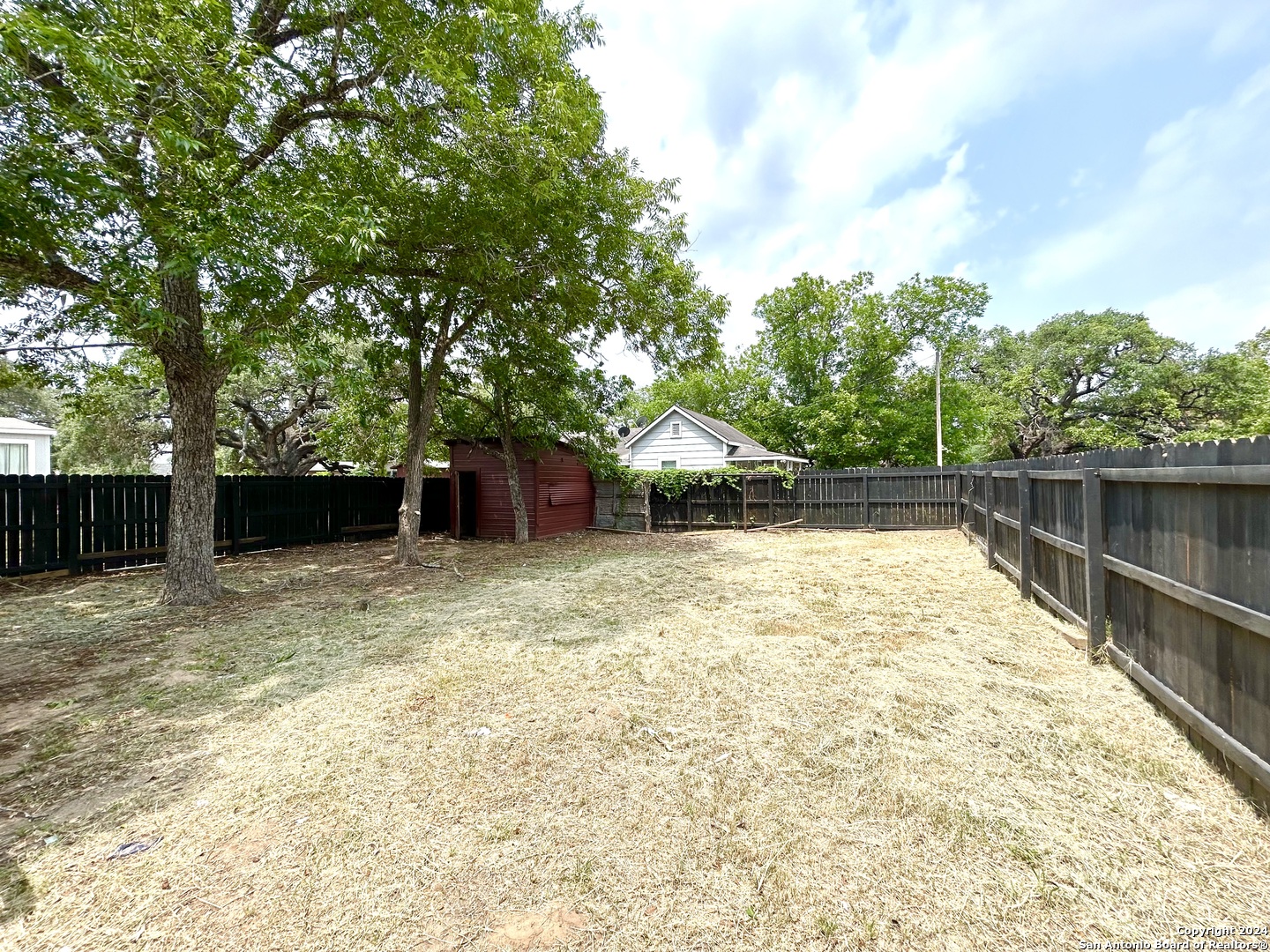729 Burmeister Street Pleasanton TX 78064