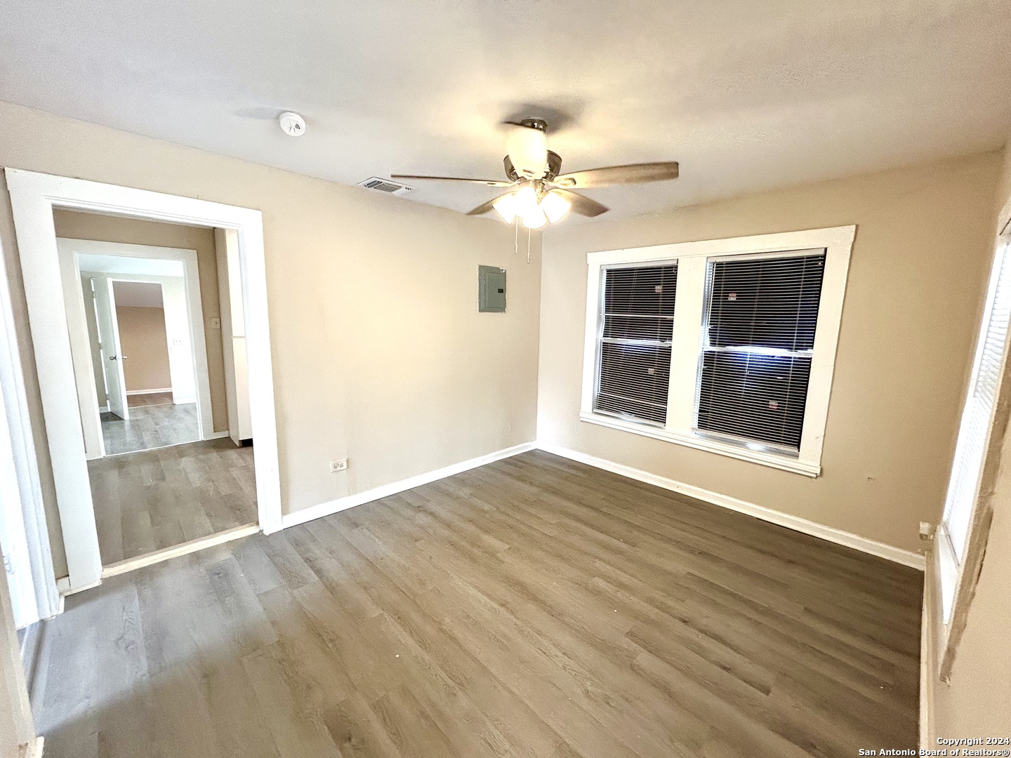 729 Burmeister Street Pleasanton TX 78064