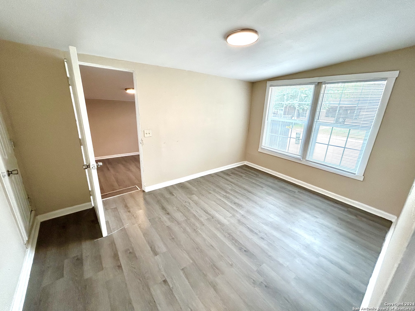 729 Burmeister Street Pleasanton TX 78064