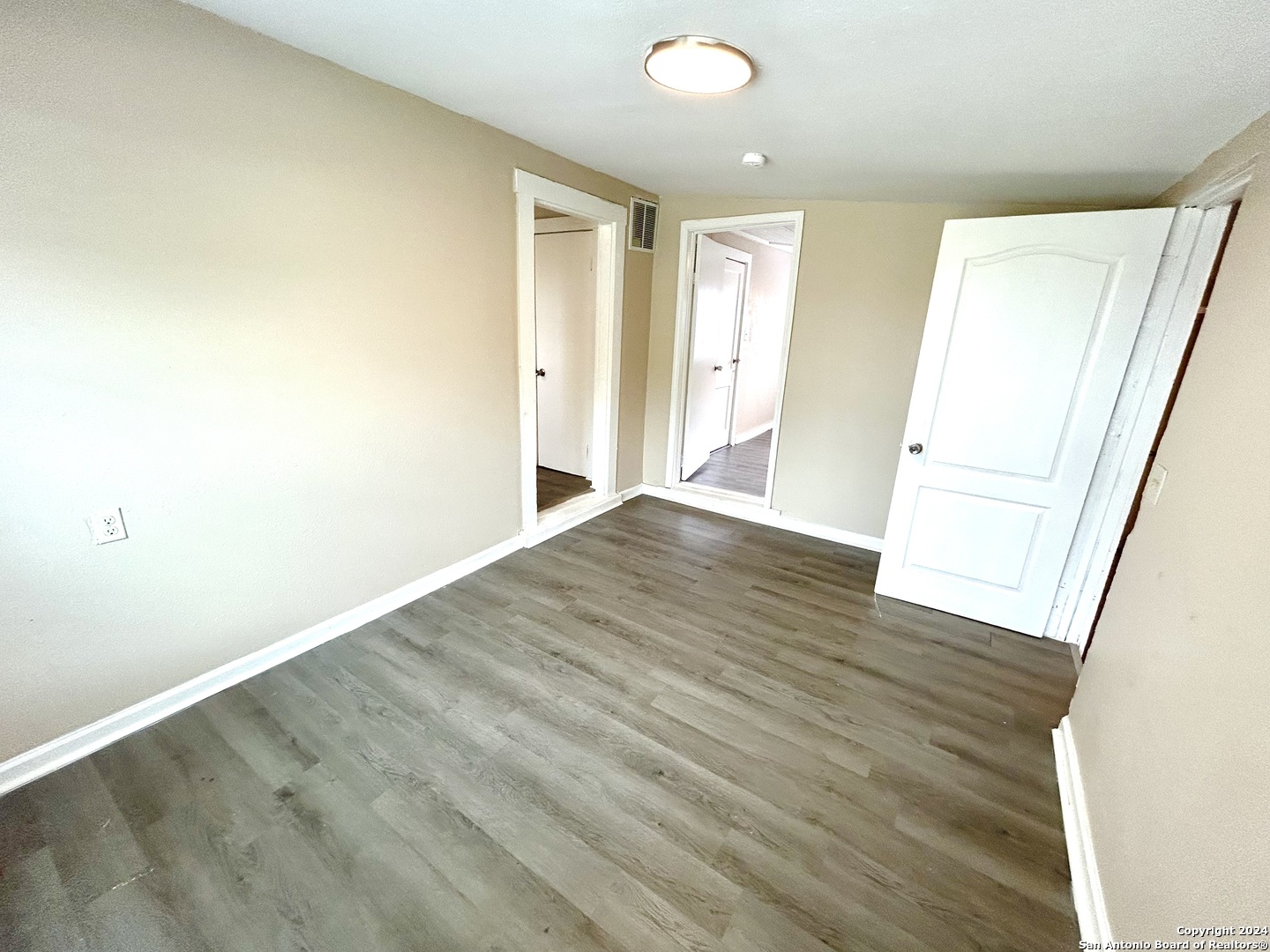729 Burmeister Street Pleasanton TX 78064