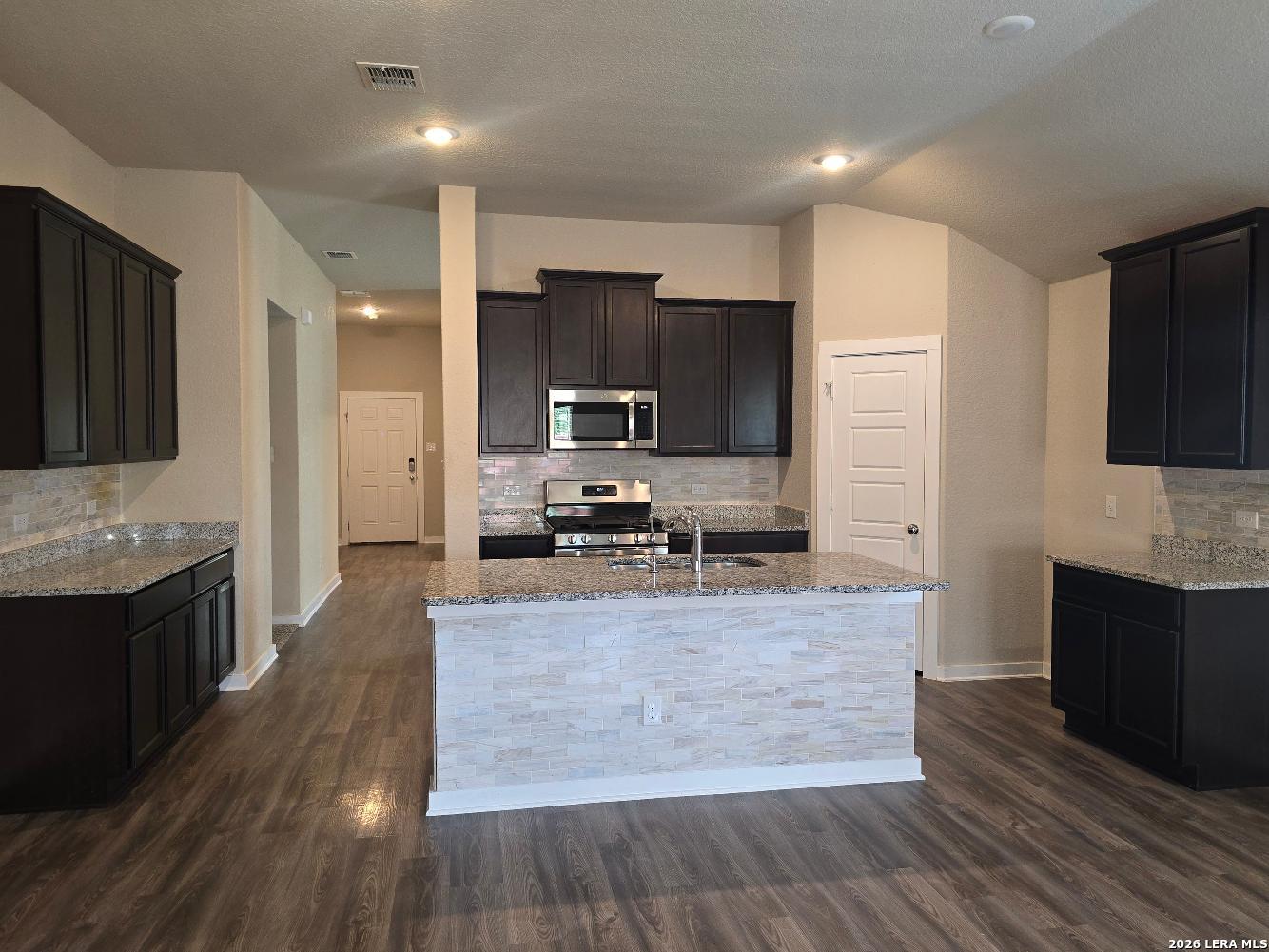 10711 Rosalina Loop Converse TX 78109