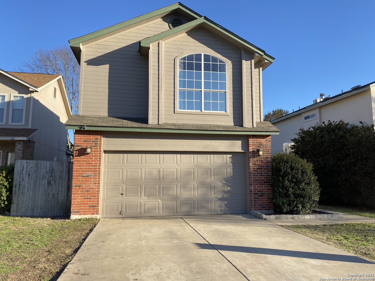 1326 Dezarae San Antonio TX 78253