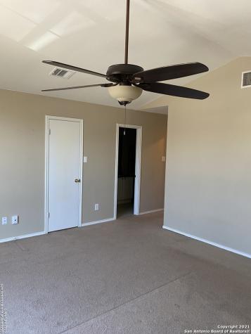 1326 Dezarae San Antonio TX 78253