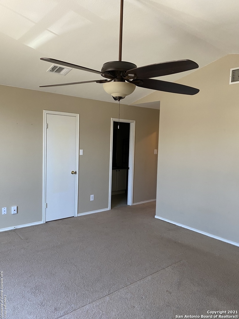 1326 Dezarae San Antonio TX 78253