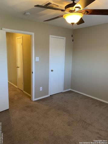 1326 Dezarae San Antonio TX 78253