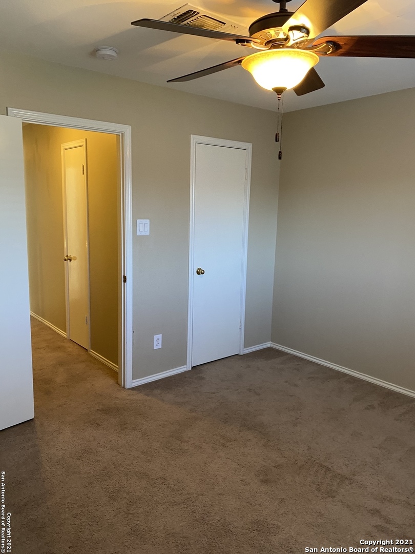 1326 Dezarae San Antonio TX 78253