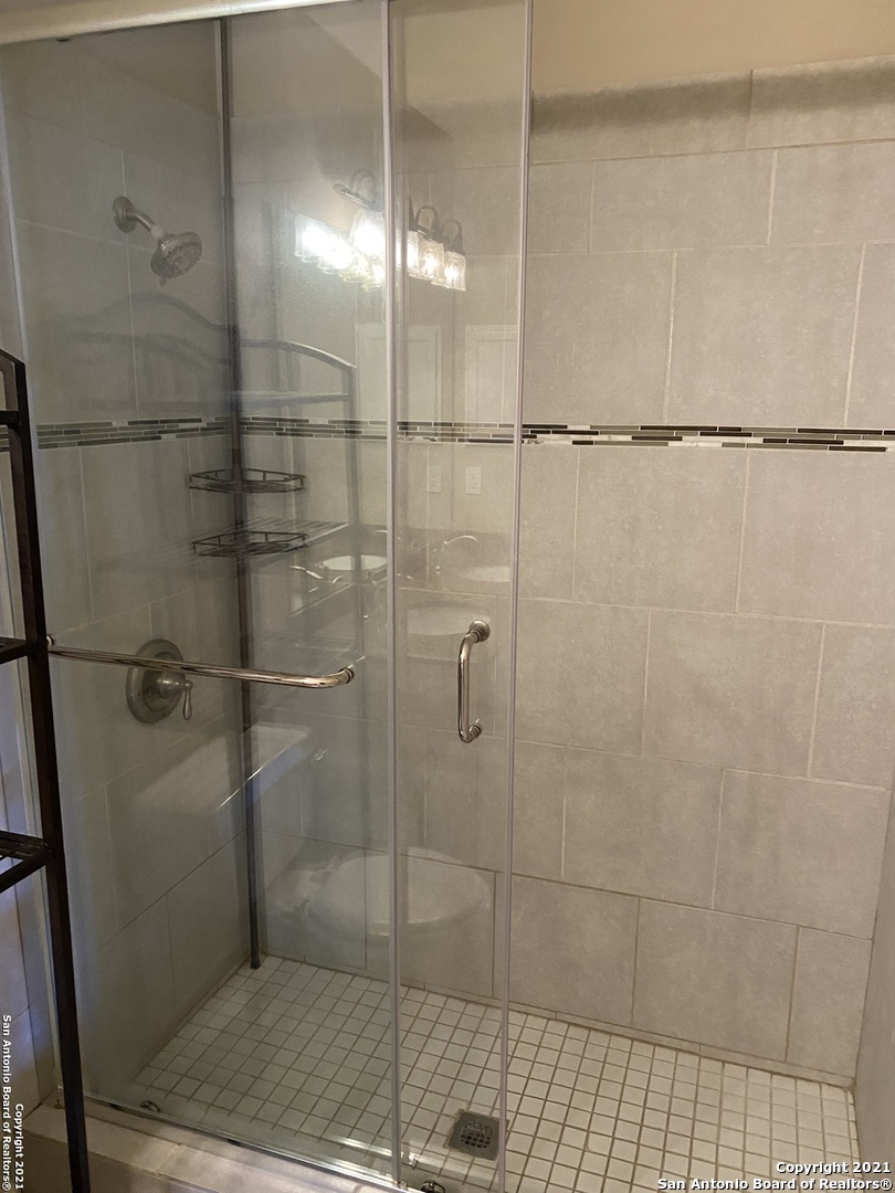 1326 Dezarae San Antonio TX 78253
