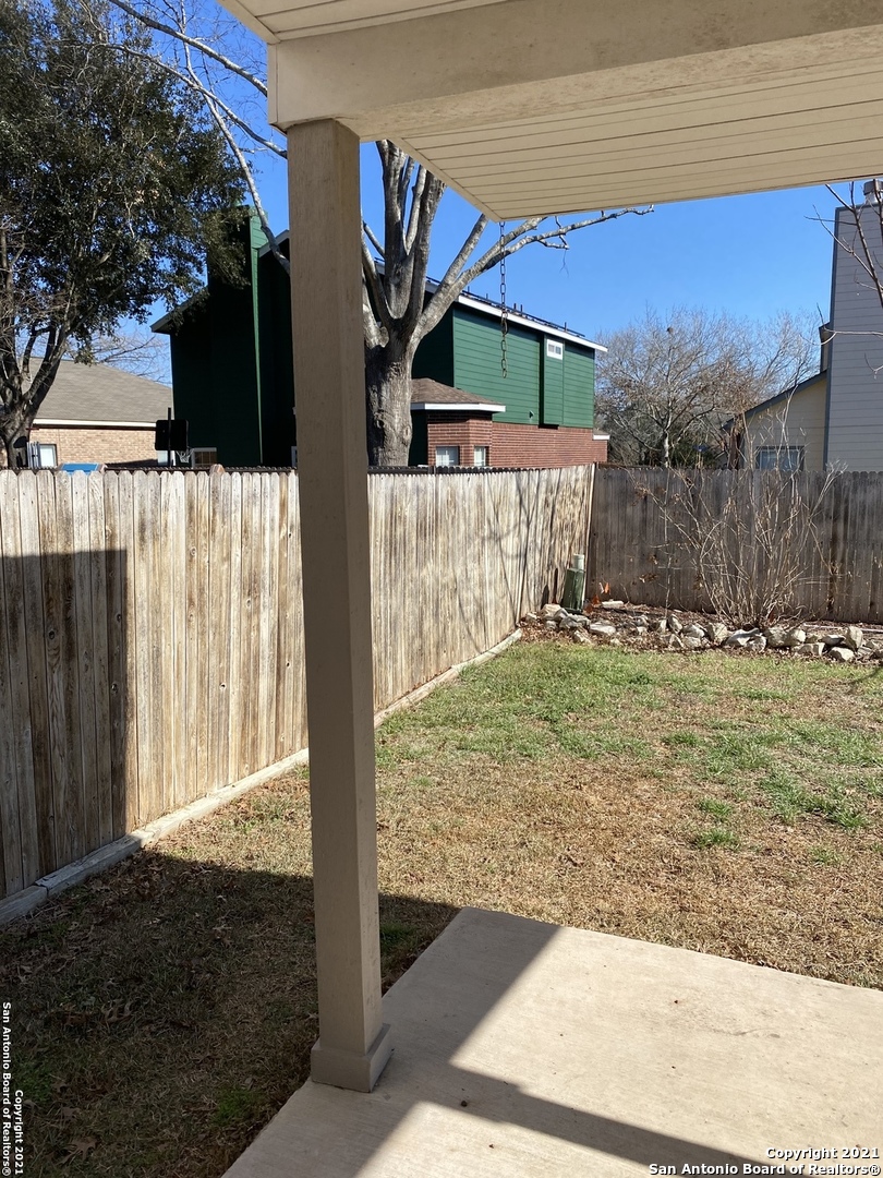 1326 Dezarae San Antonio TX 78253