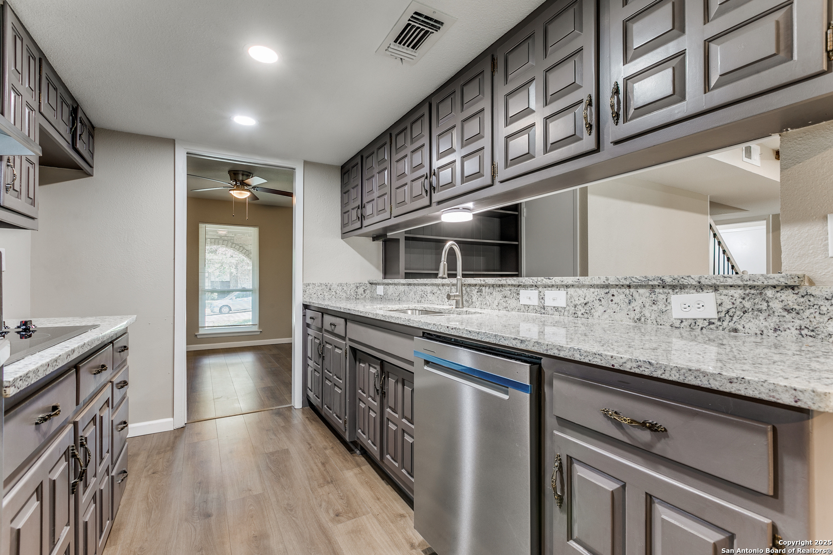 10215 Charter Ridge San Antonio TX 78230