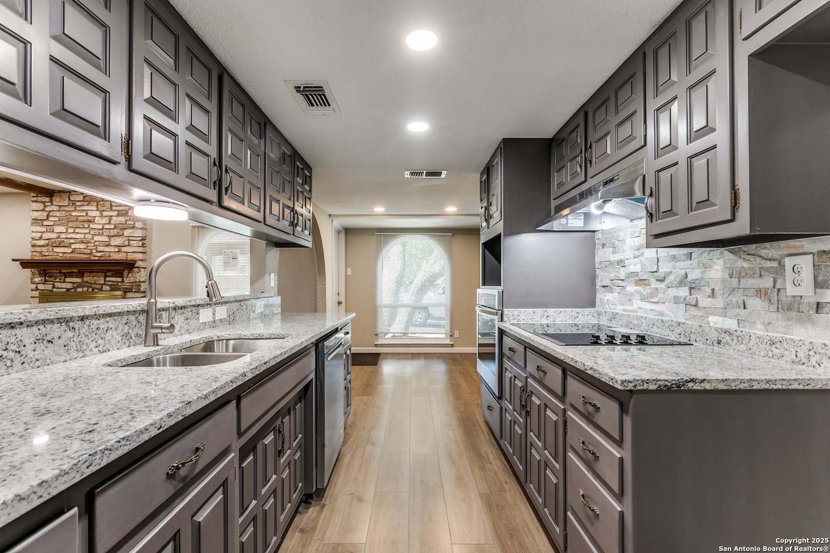 10215 Charter Ridge San Antonio TX 78230
