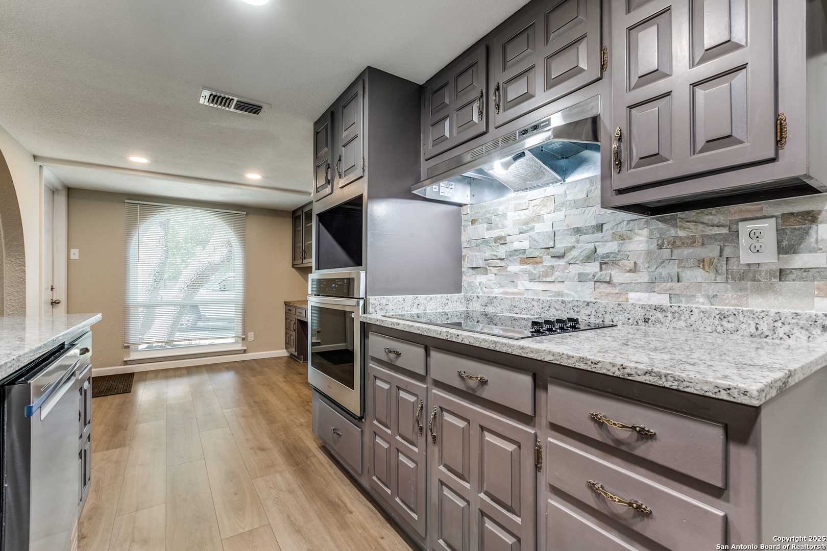 10215 Charter Ridge San Antonio TX 78230