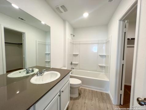 9811 Sanborn Grist San Antonio TX 78254