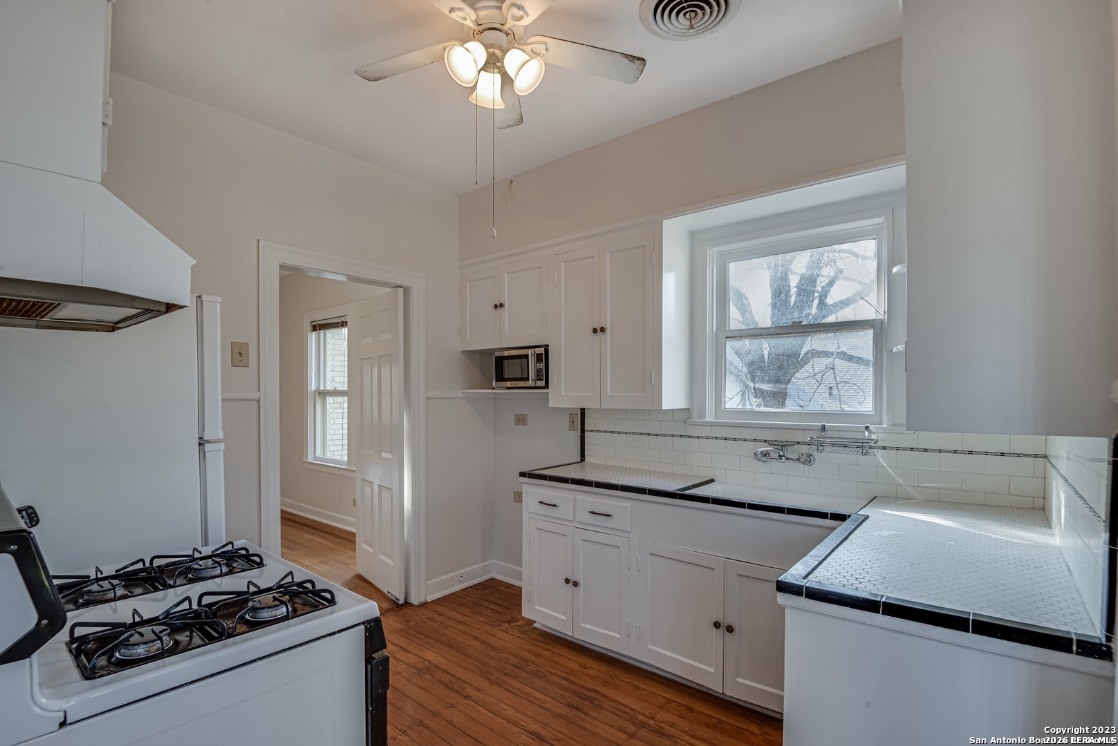 251 E Rosewood Avenue San Antonio TX 78212