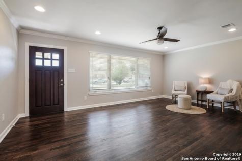 743 Robinhood San Antonio TX 78209