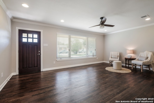 743 Robinhood San Antonio TX 78209