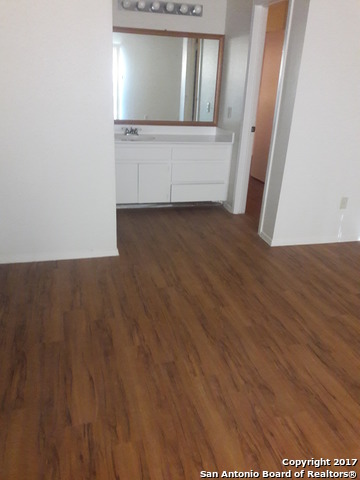13202 Larkwalk Drive San Antonio TX 78233