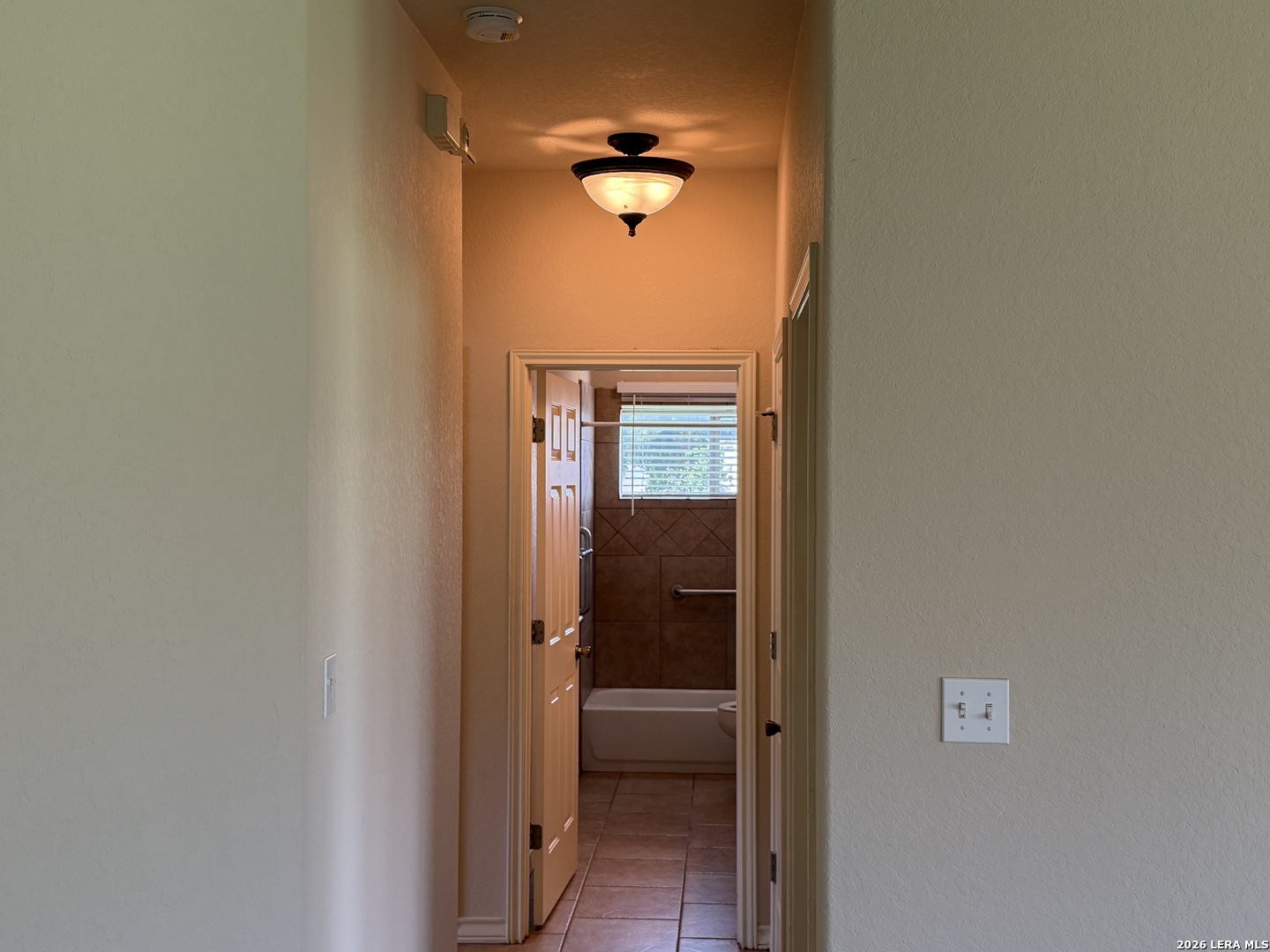 100 Crestway Floresville TX 78114