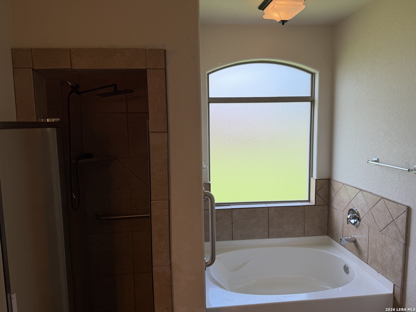 100 Crestway Floresville TX 78114